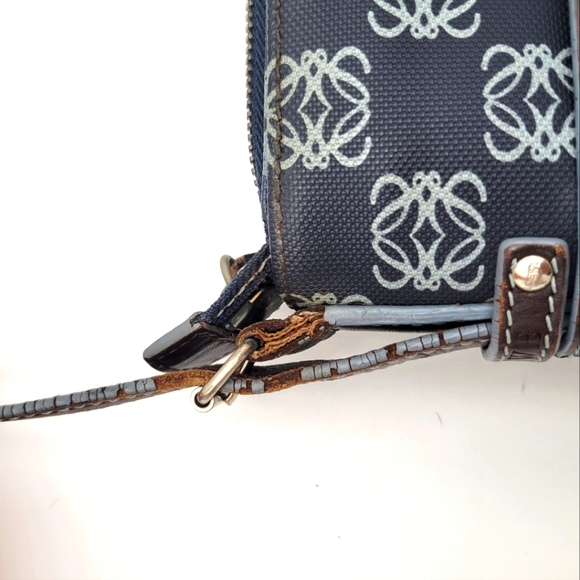 Loewe Vintage Anagram Crossbody Bag PVC Leather - Picture 12 of 16